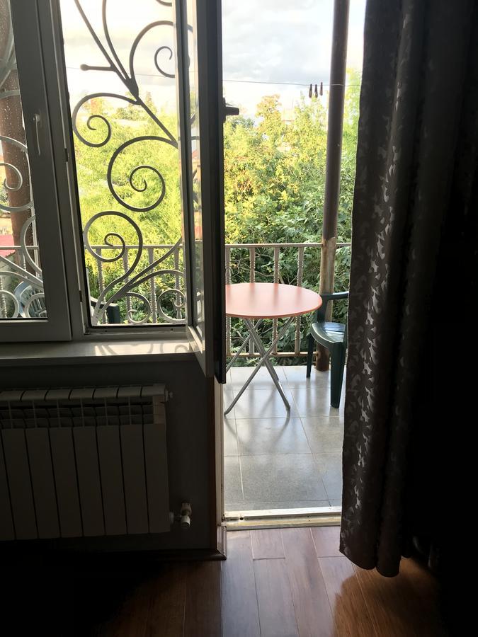 Bajo Guest House Kutaisi Exterior foto