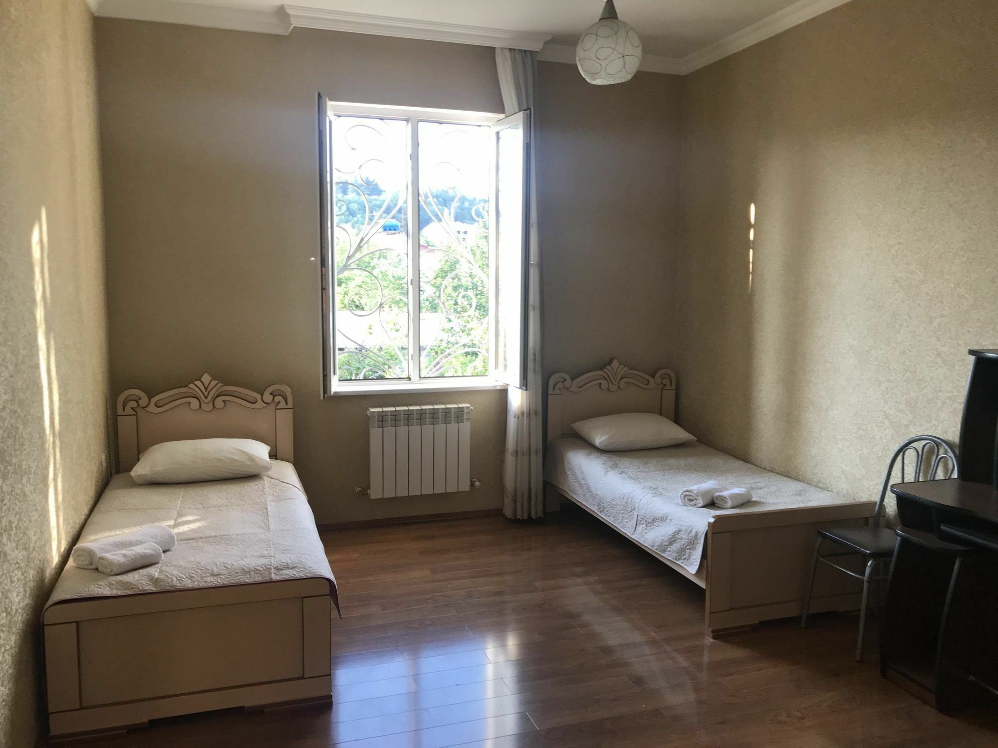 Bajo Guest House Kutaisi Exterior foto